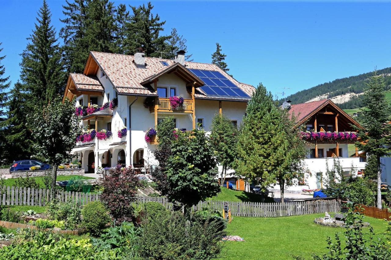 Apartments Lasteis La Villa  Exterior photo