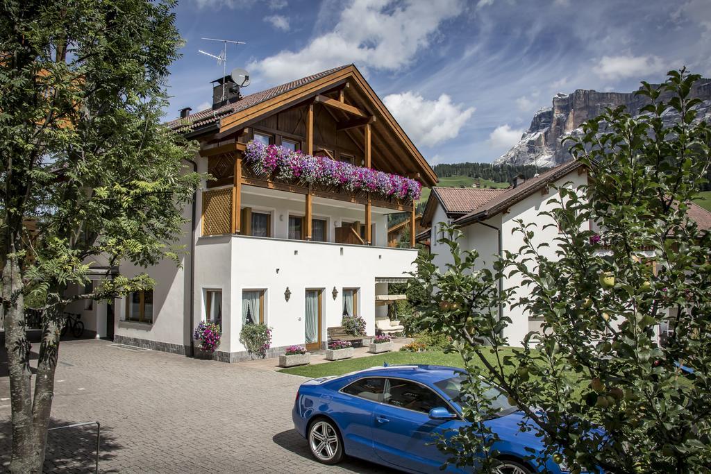 Apartments Lasteis La Villa  Exterior photo