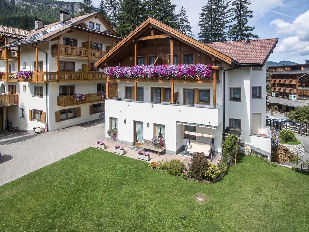 Apartments Lasteis La Villa  Exterior photo
